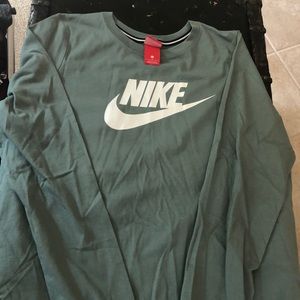 Nike Long Sleeve shirt